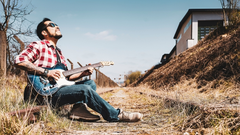 kid-colling-rail-c-caroline-martin-small-2